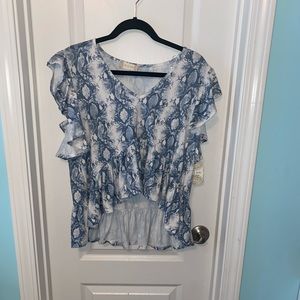 Hi-low Altar’d State snake print top